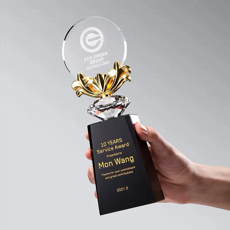 Trophée Avec Ornement Floral